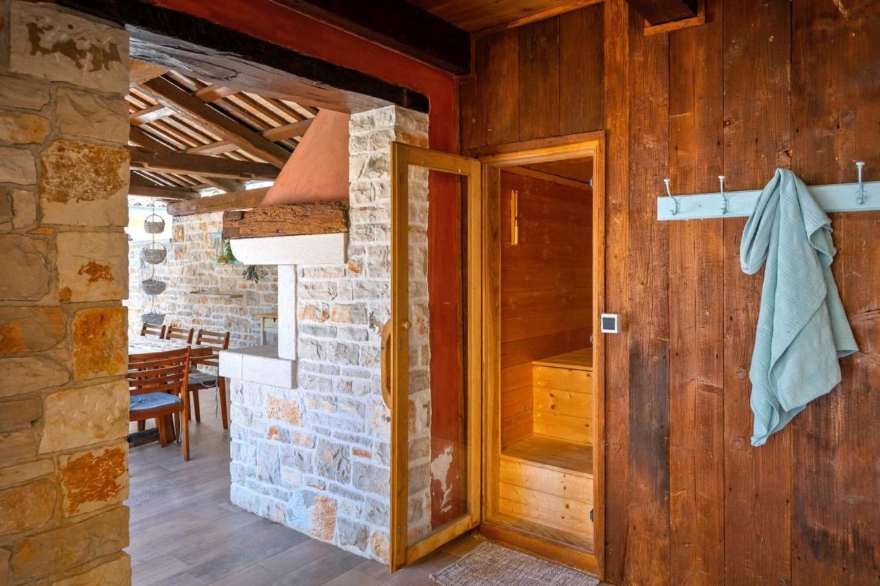 Family Villa Elizabeta With Pool In Umag Cepljani Exterior photo
